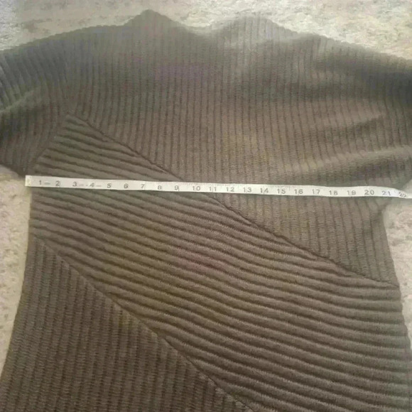 Astr the label Womans Army  Brown Dolman Ribbed Sweater Dress L - Picture 10 of 10